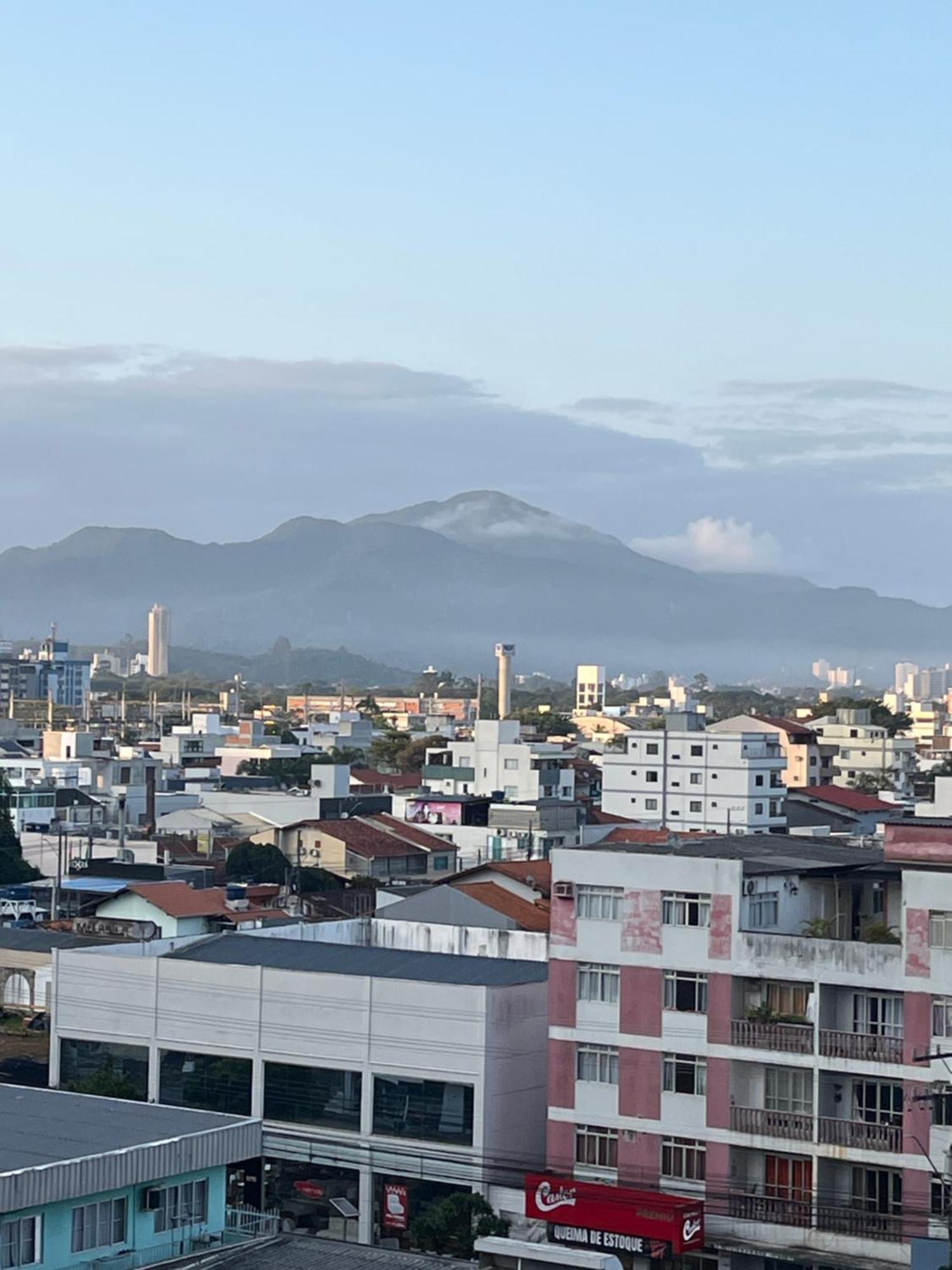 Apartamento Super Bem Localizado! *